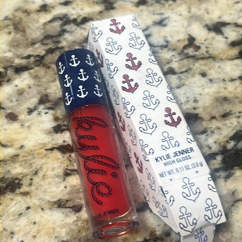 🌙💕Rare! Kylie Private Island Lipgloss